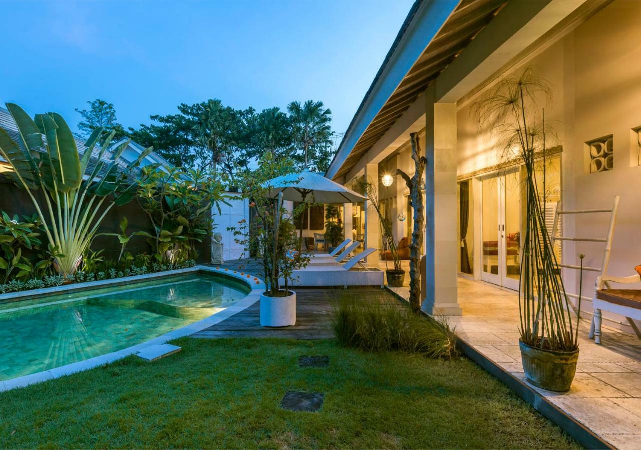 Villa Armani Seminyak Esterno foto