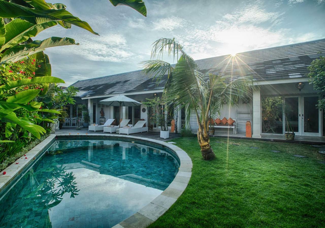 Villa Armani Seminyak Esterno foto